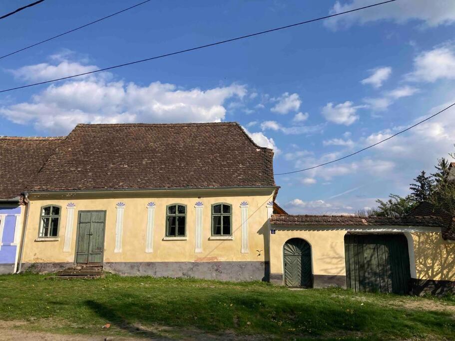 House By The Church - Entire House Crit ภายนอก รูปภาพ